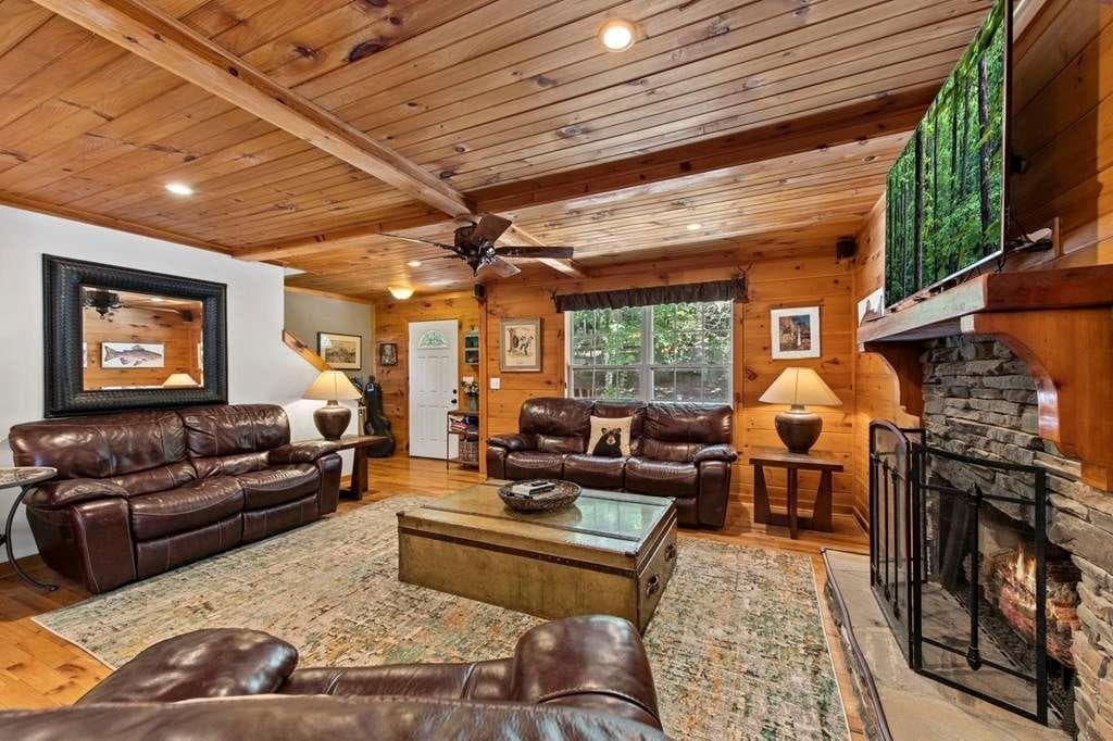 5 bedroom, 6 bathroom, 3,565 sq ft single family residence for sale at 93 Misty Mountain Trail, Morganton, GA 30560 — photo 9