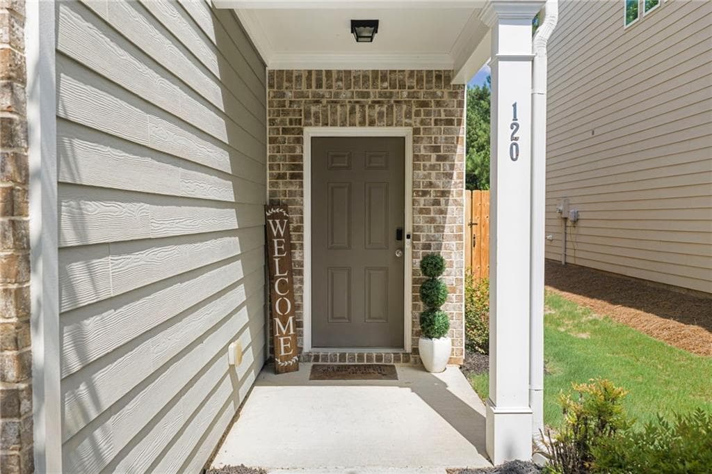 4 bedroom, 3 bathroom, 2,359 sq ft single family residence for sale at 120 Kasey Drive, Woodstock, GA 30189 — photo 2