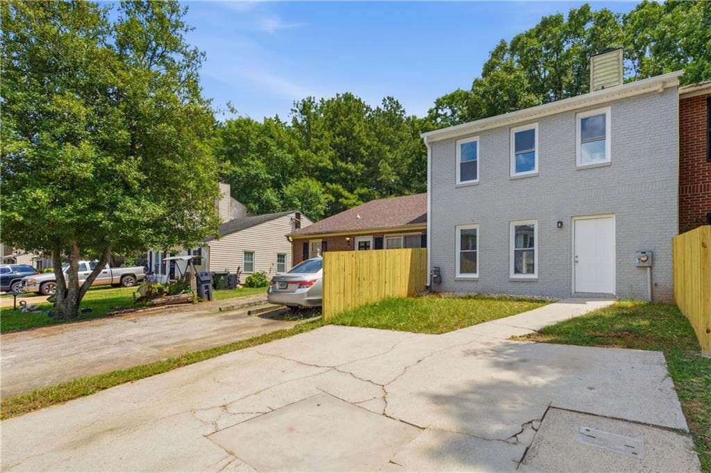 2 bedroom, 3 bathroom, 1,344 sq ft townhouse for sale at 260 Timber Creek Lane, Marietta, GA 30060 — photo 2