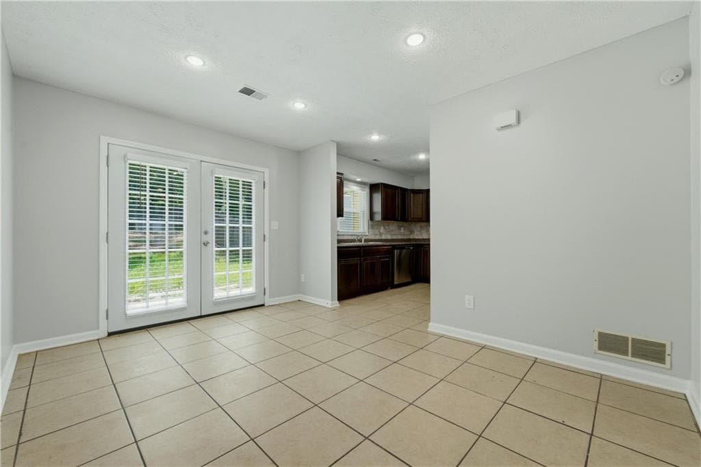 2 bedroom, 3 bathroom, 1,344 sq ft townhouse for sale at 260 Timber Creek Lane, Marietta, GA 30060 — photo 7