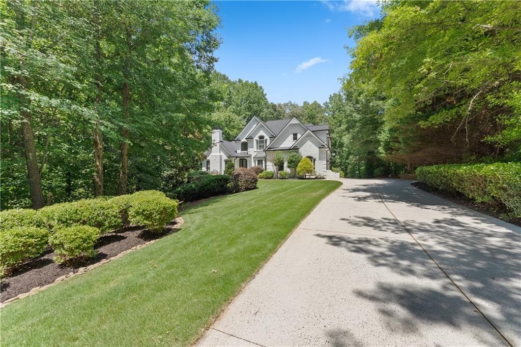 6 bedroom, 7 bathroom, 6,117 sq ft single family residence for sale at 293 Oak Forest Drive, Dawsonville, GA 30534 — photo 3