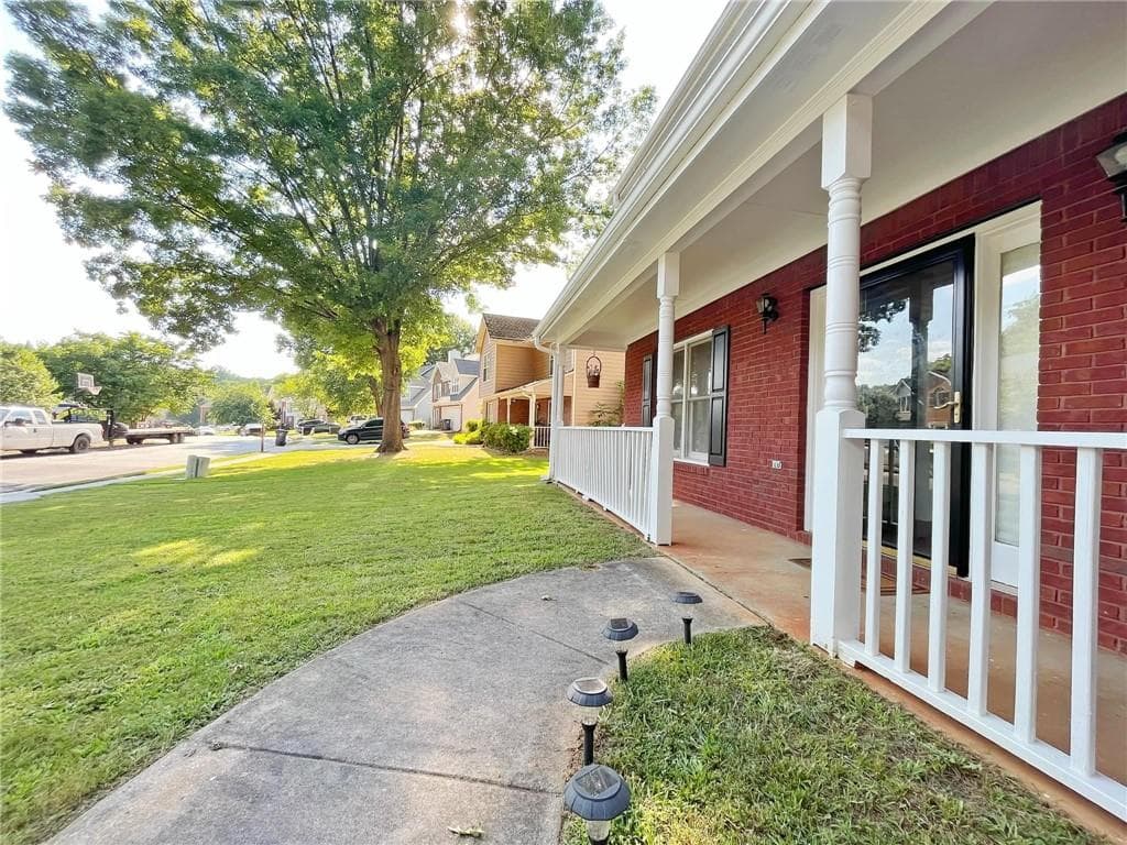 4 bedroom, 3 bathroom, 2,202 sq ft single family residence for rent at 3060 Oak Meadow Drive, Snellville, GA 30078 for $2,300 a month — photo 3
