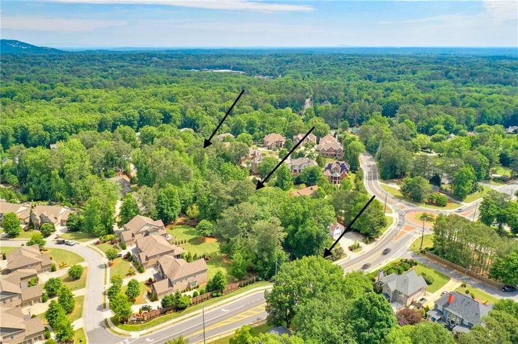 4 bedroom, 3 bathroom single family residence under contract at 3127 Post Oak Tritt Road, Marietta, GA 30062 — photo 5