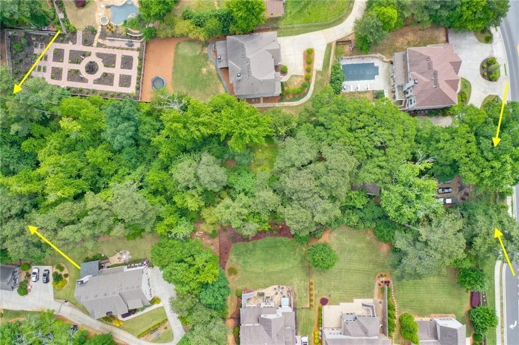 4 bedroom, 3 bathroom single family residence under contract at 3127 Post Oak Tritt Road, Marietta, GA 30062 — photo 6
