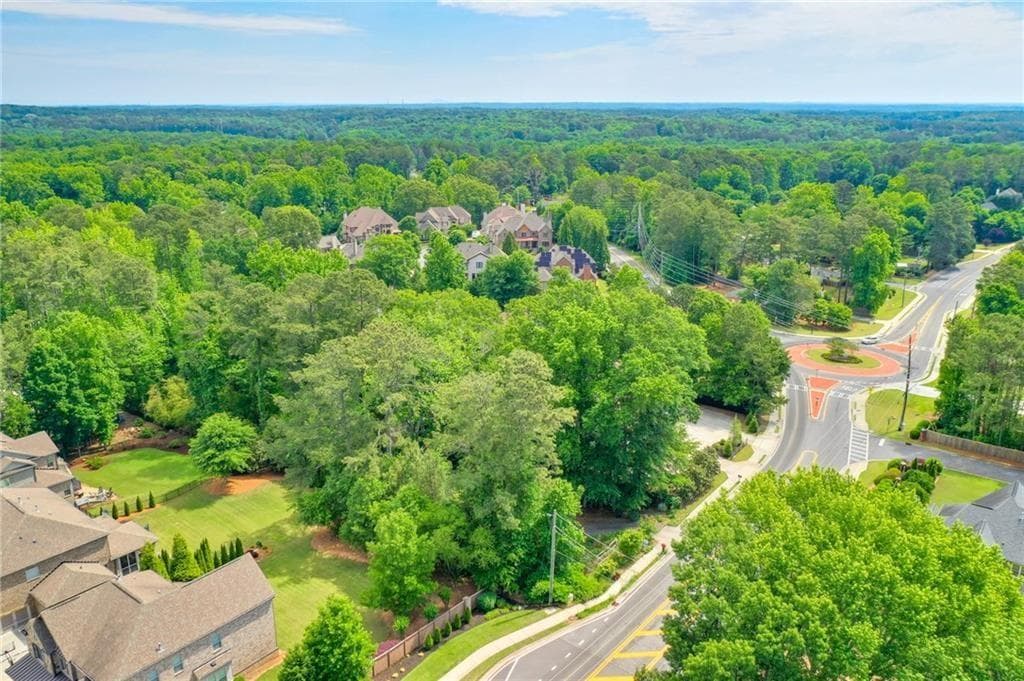 4 bedroom, 3 bathroom single family residence under contract at 3127 Post Oak Tritt Road, Marietta, GA 30062 — photo 9