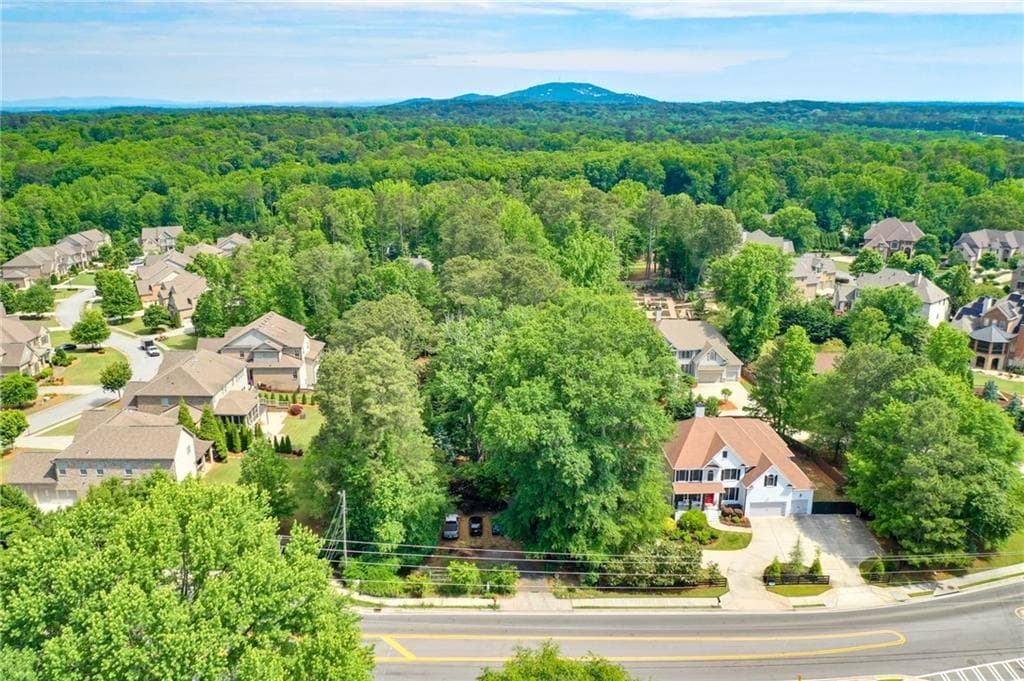 4 bedroom, 3 bathroom single family residence under contract at 3127 Post Oak Tritt Road, Marietta, GA 30062 — photo 10
