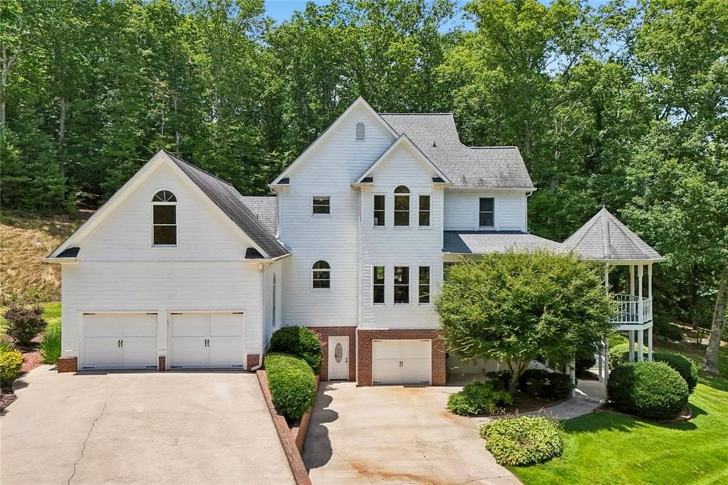 5 bedroom, 4 bathroom, 4,836 sq ft single family residence for sale at 4218 Roy Road, Ellijay, GA 30536 — photo 6