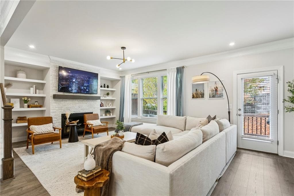 4 bedroom, 4 bathroom, 2,407 sq ft townhouse for rent at 1368 Live Oak Lane, Atlanta, GA 30319 for $4,200 a month — photo 4