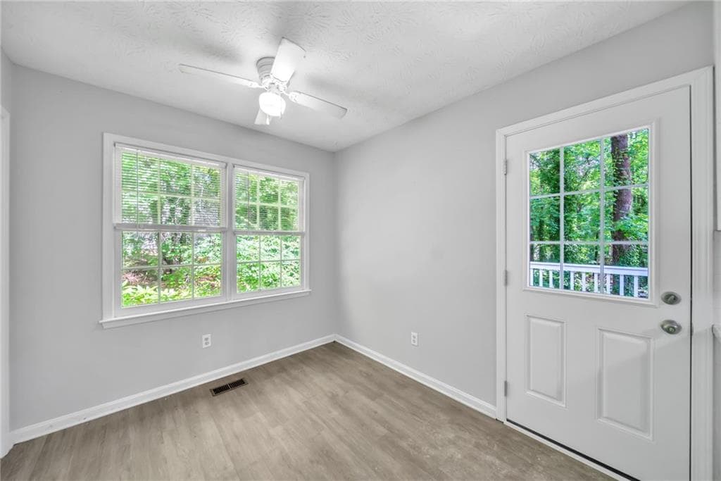 3 bedroom, 2 bathroom, 1,200 sq ft single family residence for rent at 608 Wood Ridge Drive, Woodstock, GA 30189 for $1,995 a month — photo 6