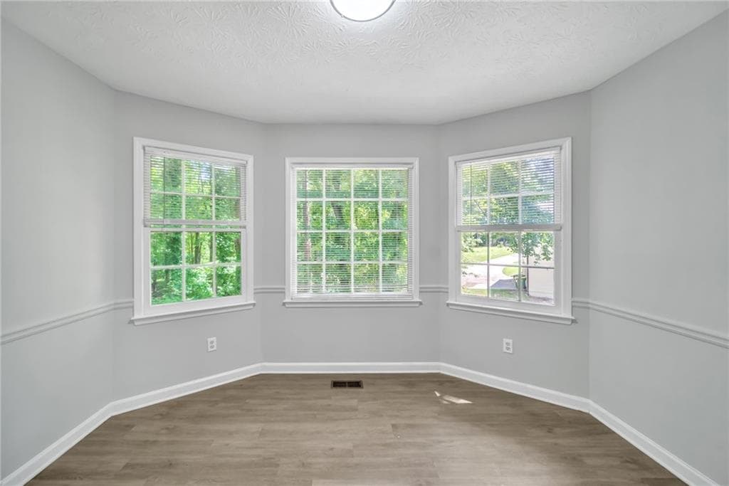 3 bedroom, 2 bathroom, 1,200 sq ft single family residence for rent at 608 Wood Ridge Drive, Woodstock, GA 30189 for $1,995 a month — photo 8