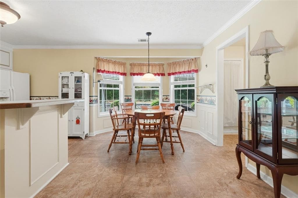 3 bedroom, 2 bathroom, 1,610 sq ft single family residence for sale at 444 Waverly Forest Court, Lawrenceville, GA 30045 — photo 7