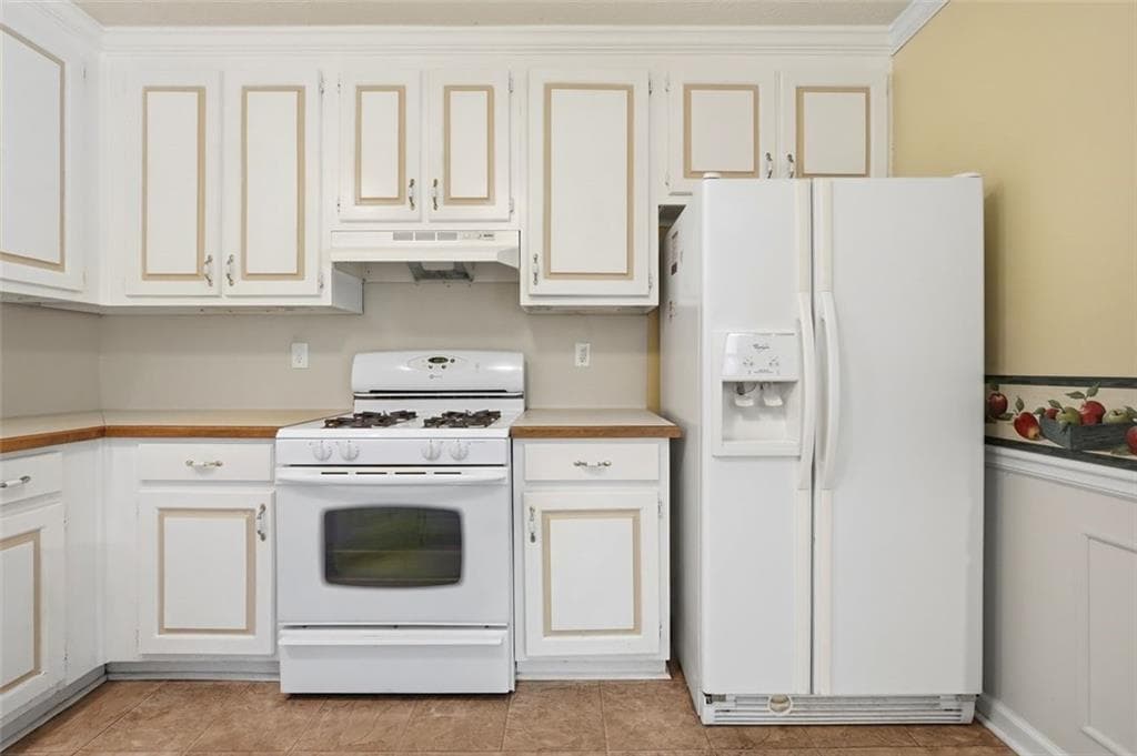 3 bedroom, 2 bathroom, 1,610 sq ft single family residence for sale at 444 Waverly Forest Court, Lawrenceville, GA 30045 — photo 10