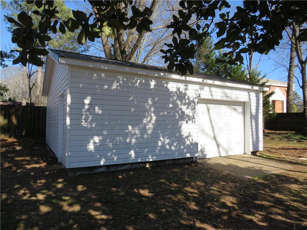3 bedroom, 3 bathroom, 2,000 sq ft single family residence for sale at 220 John Phillips Road, Cedartown, GA 30125 — photo 8