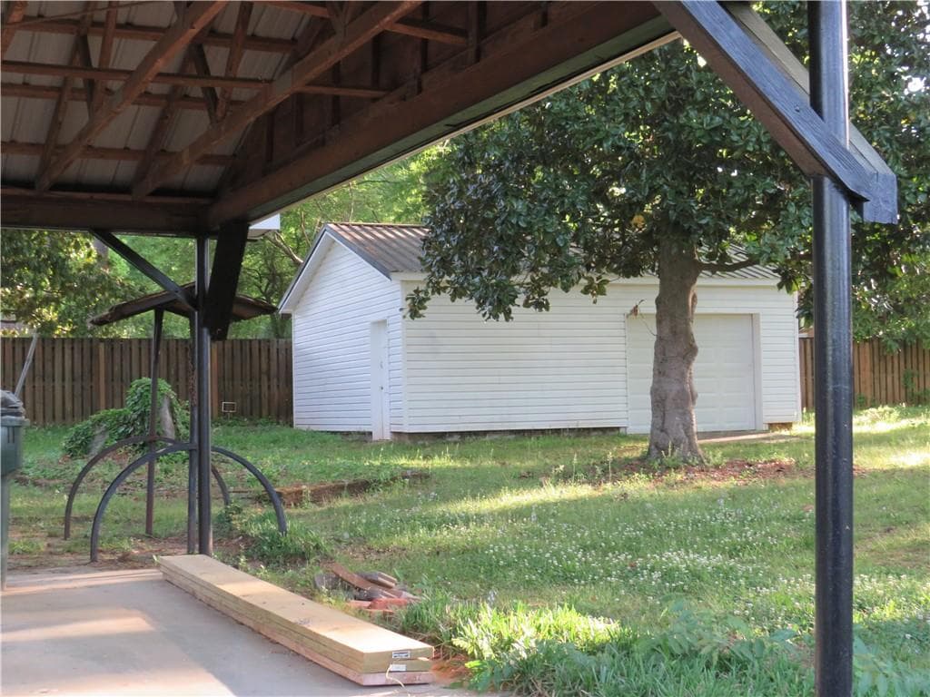 3 bedroom, 3 bathroom, 2,000 sq ft single family residence for sale at 220 John Phillips Road, Cedartown, GA 30125 — photo 9