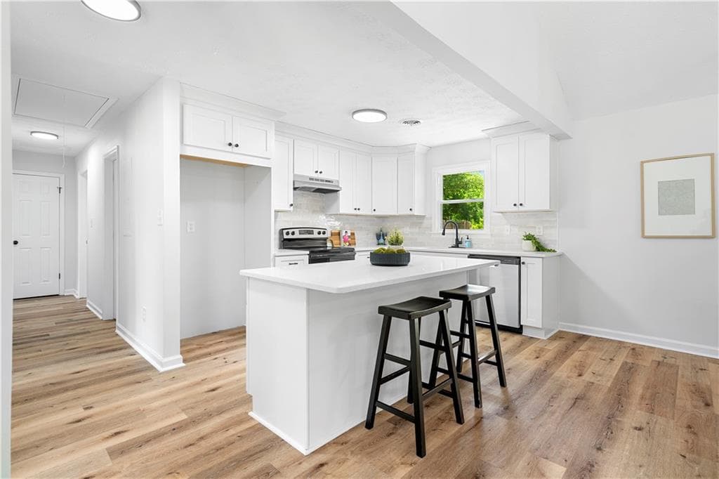 3 bedroom, 2 bathroom, 1,512 sq ft single family residence under contract at 201 Cabriolet Trail, Mcdonough, GA 30253 — photo 8