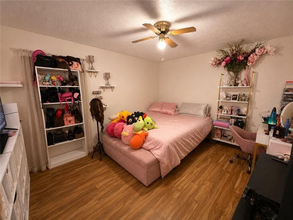 3 bedroom, 2 bathroom, 1,974 sq ft single family residence for sale at 30 Price Drive, Locust Grove, GA 30248 — photo 4