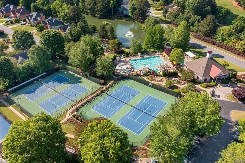 4 bedroom, 4 bathroom, 3,351 sq ft single family residence under contract at 6930 Olde Atlanta Parkway, Suwanee, GA 30024 — photo 8