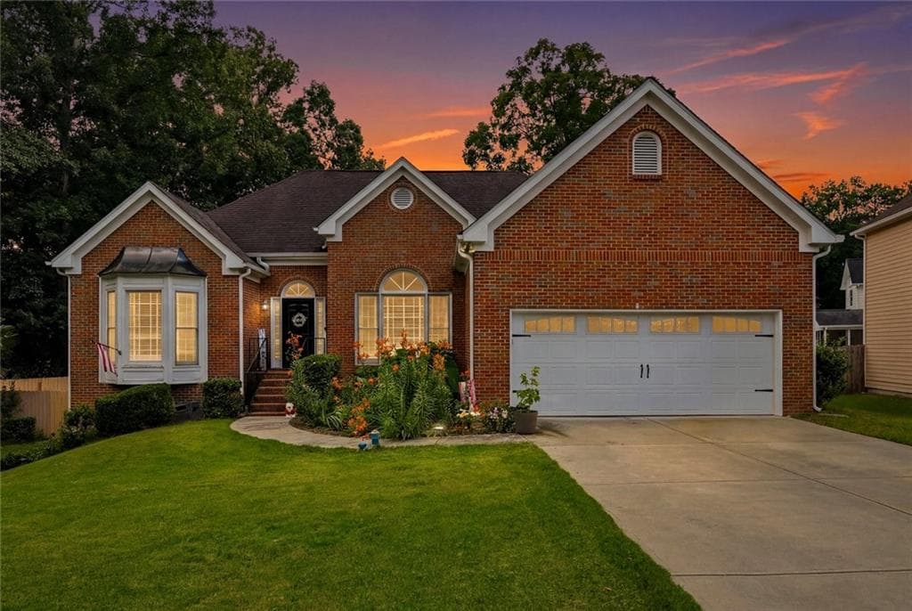 4 bedroom, 3 bathroom, 3,735 sq ft single family residence under contract at 2116 Gatwick Drive, Lawrenceville, GA 30043 — photo 4