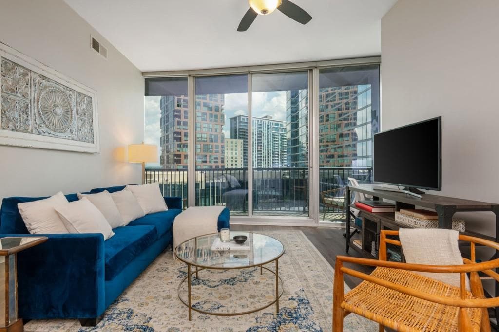 1 bedroom, 1 bathroom, 867 sq ft condominium for sale at 1080 Peachtree Street 1205, Atlanta, GA 30309 — photo 10