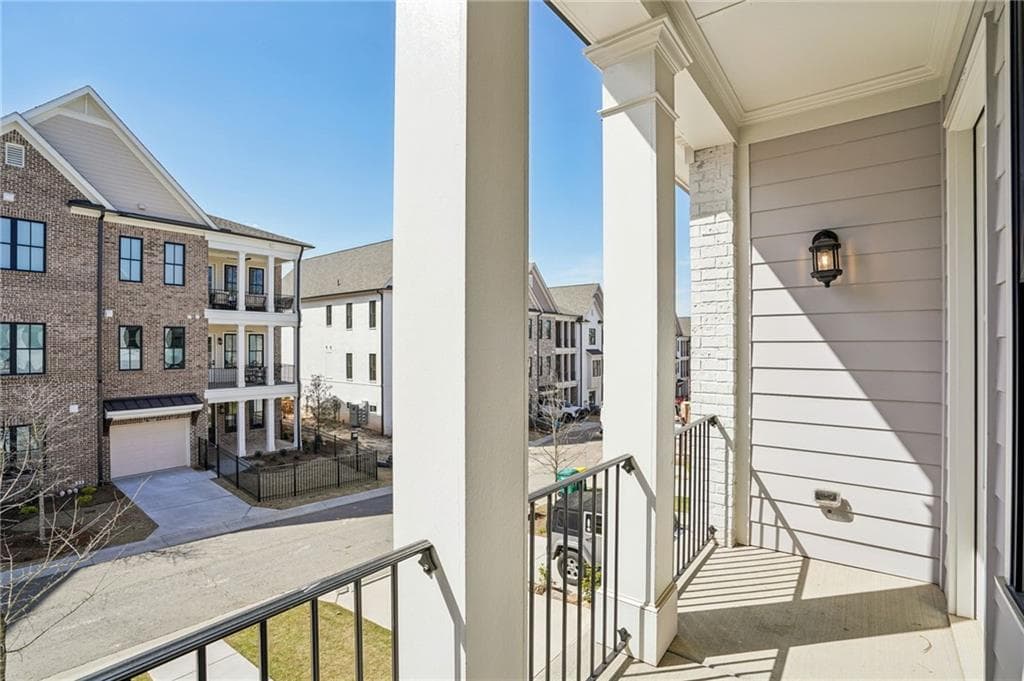 3 bedroom, 2 bathroom, 2,520 sq ft condominium for sale at 5087 Shirley Oaks Drive 301, Peachtree Corners, GA 30092 — photo 4