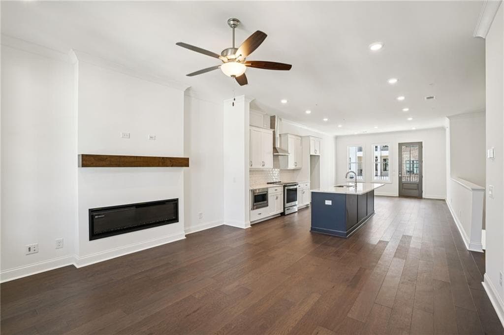 3 bedroom, 2 bathroom, 2,520 sq ft condominium for sale at 5087 Shirley Oaks Drive 301, Peachtree Corners, GA 30092 — photo 7