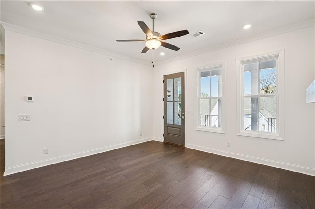 3 bedroom, 2 bathroom, 2,520 sq ft condominium for sale at 5087 Shirley Oaks Drive 301, Peachtree Corners, GA 30092 — photo 9