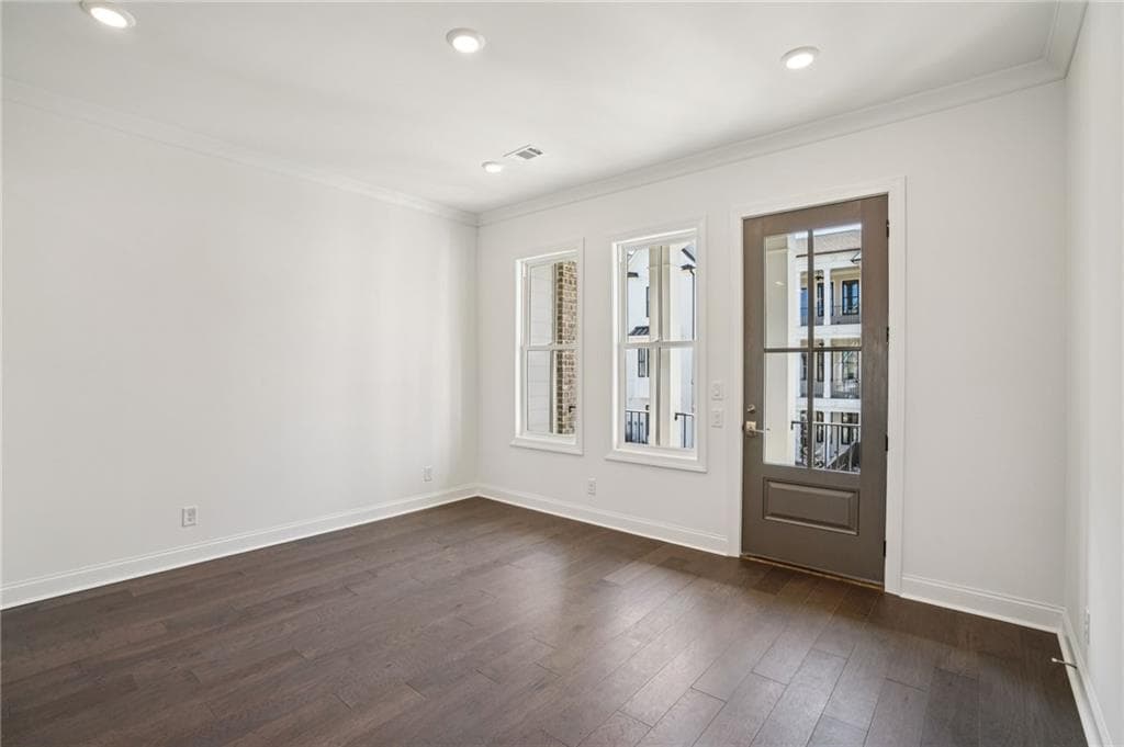 3 bedroom, 2 bathroom, 2,520 sq ft condominium for sale at 5087 Shirley Oaks Drive 301, Peachtree Corners, GA 30092 — photo 10