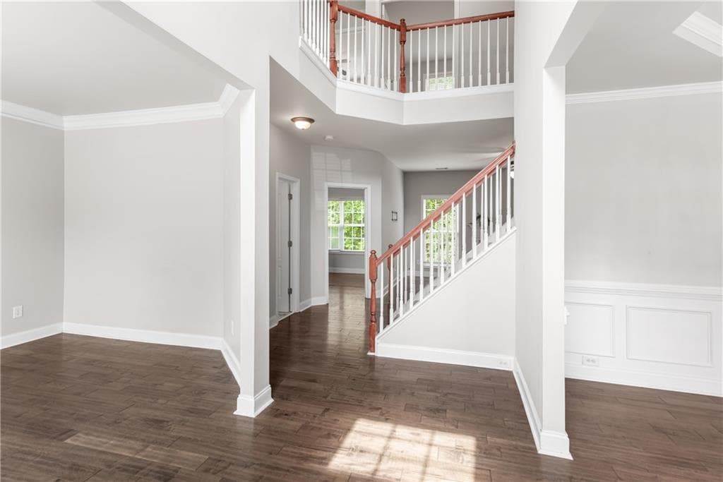 6 bedroom, 3 bathroom, 3,445 sq ft single family residence for rent at 5325 Plymouth Place, Alpharetta, GA 30005 for $3,600 a month — photo 3