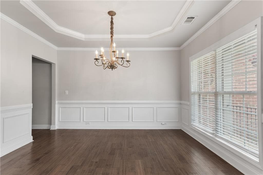 6 bedroom, 3 bathroom, 3,445 sq ft single family residence for rent at 5325 Plymouth Place, Alpharetta, GA 30005 for $3,600 a month — photo 5