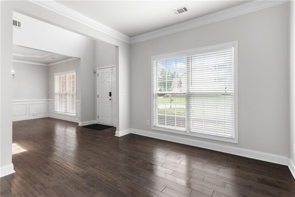 6 bedroom, 3 bathroom, 3,445 sq ft single family residence for rent at 5325 Plymouth Place, Alpharetta, GA 30005 for $3,600 a month — photo 7