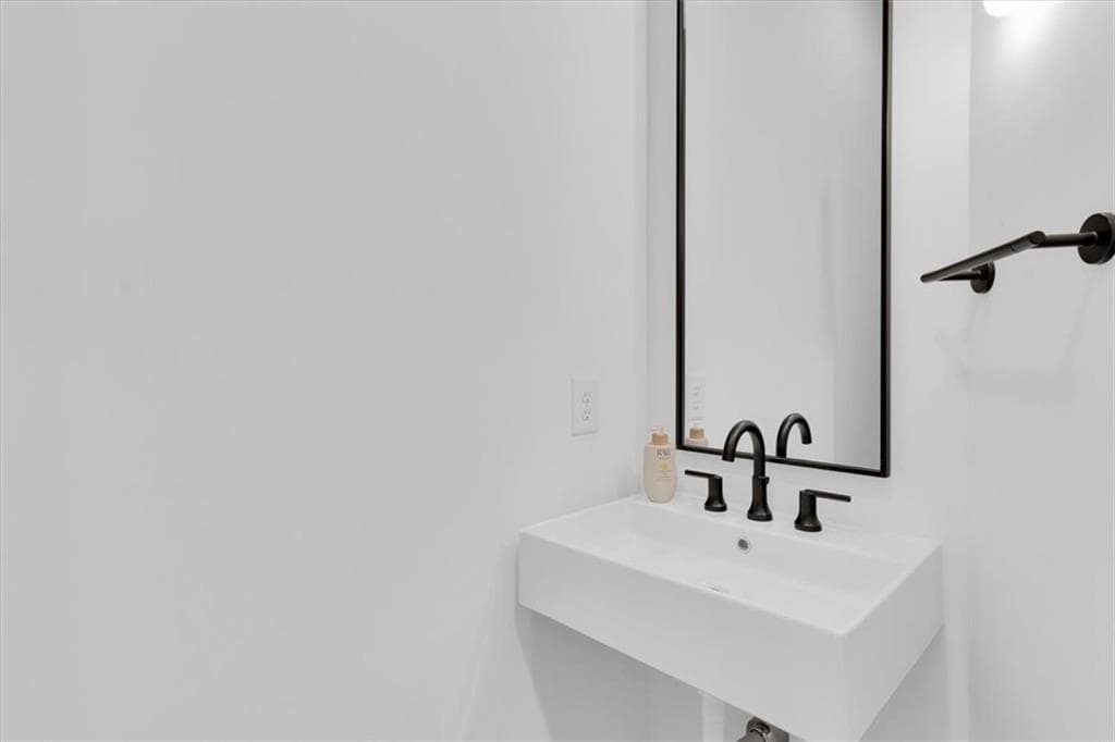 3 bedroom, 4 bathroom, 2,413 sq ft townhouse for sale at 2712 Stargazer Terrace, Smyrna, GA 30080 — photo 6