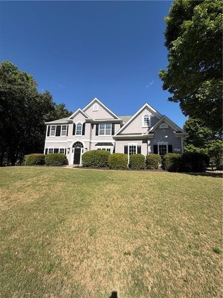 4 bedroom, 3 bathroom, 2,792 sq ft single family residence for sale at 10030 Lauren Hall Court, Alpharetta, GA 30022 — photo 3