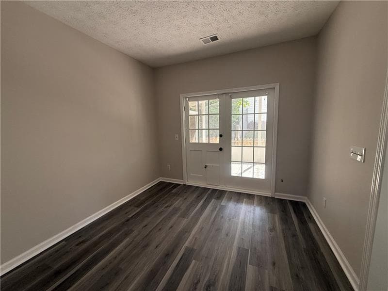 4 bedroom, 3 bathroom, 2,792 sq ft single family residence for sale at 10030 Lauren Hall Court, Alpharetta, GA 30022 — photo 10
