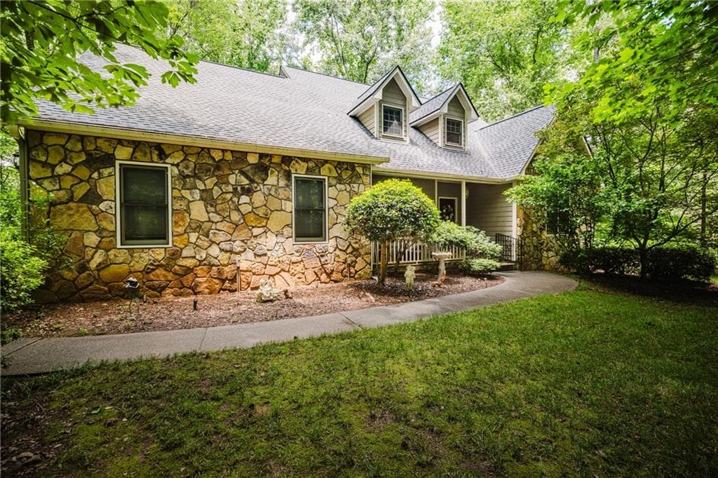5 bedroom, 3 bathroom, 3,340 sq ft single family residence for sale at 4780 Deer Run, Kennesaw, GA 30152 — photo 3