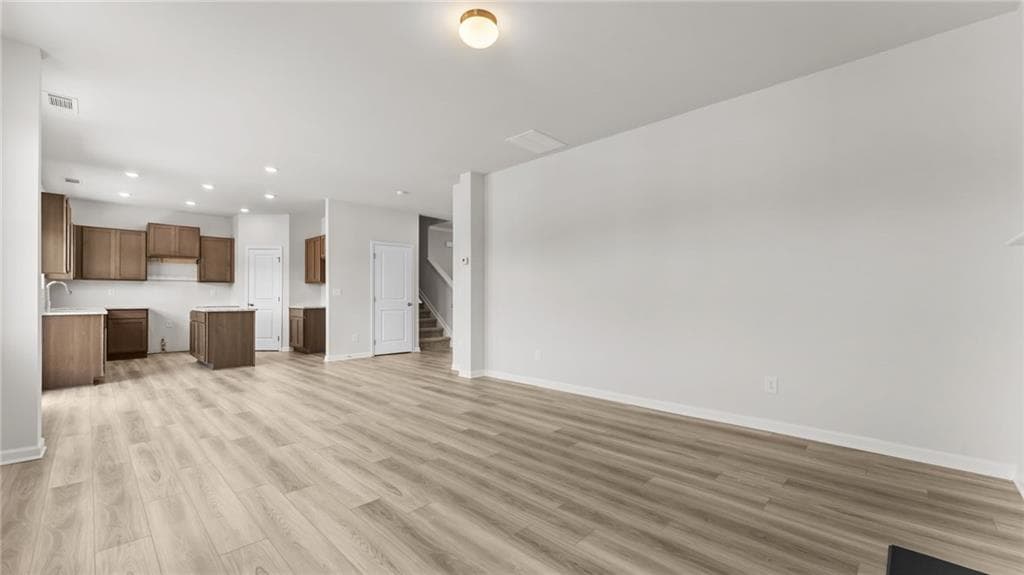 4 bedroom, 3 bathroom, 1,714 sq ft single family residence under contract at 293 Bloomfield Circle, Canton, GA 30114 — photo 6