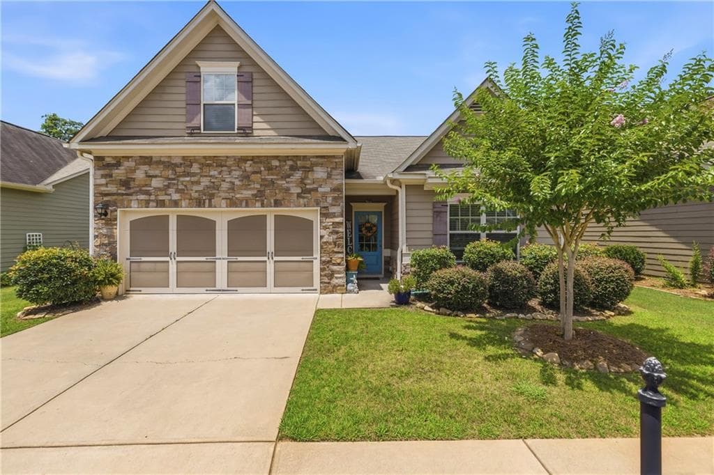 4 bedroom, 3 bathroom, 2,003 sq ft single family residence for sale at 253 Jefferson Avenue, Canton, GA 30114