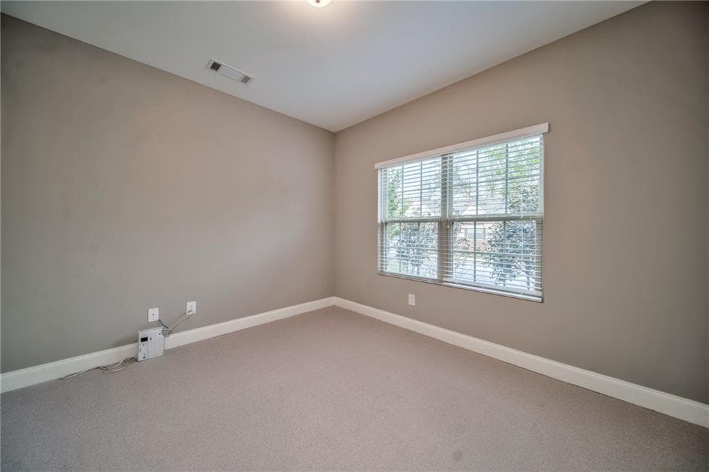 4 bedroom, 3 bathroom, 2,344 sq ft single family residence for rent at 4914 Whisper Creek Court, Gainesville, GA 30504 for $2,250 a month — photo 4