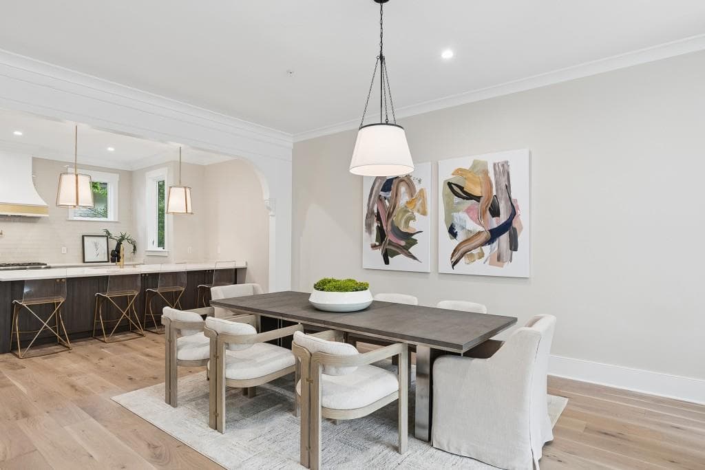 4 bedroom, 5 bathroom, 3,934 sq ft townhouse for sale at 3513 Kingsboro Road, Atlanta, GA 30326 — photo 6