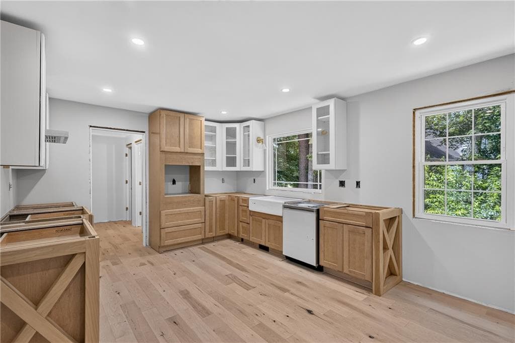 3 bedroom, 3 bathroom, 2,659 sq ft single family residence for sale at 4460 Suwanee Dam Road, Suwanee, GA 30024 — photo 2