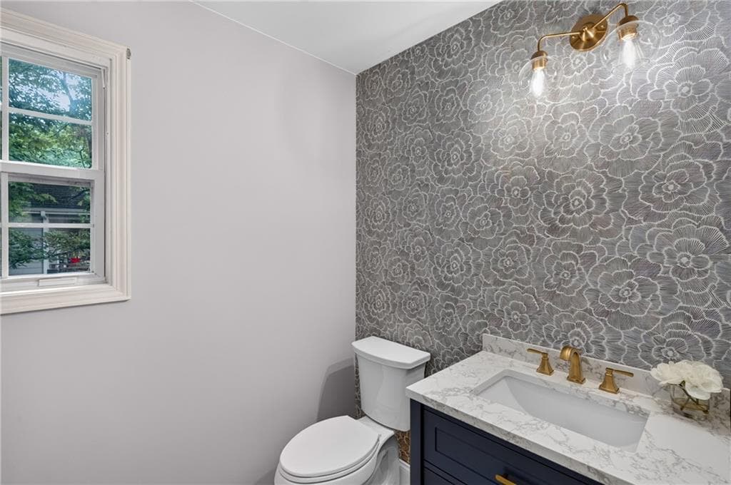 3 bedroom, 3 bathroom, 2,659 sq ft single family residence for sale at 4460 Suwanee Dam Road, Suwanee, GA 30024 — photo 7