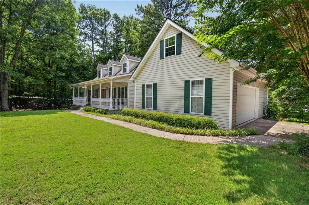 3 bedroom, 3 bathroom, 2,659 sq ft single family residence for sale at 4460 Suwanee Dam Road, Suwanee, GA 30024 — photo 10