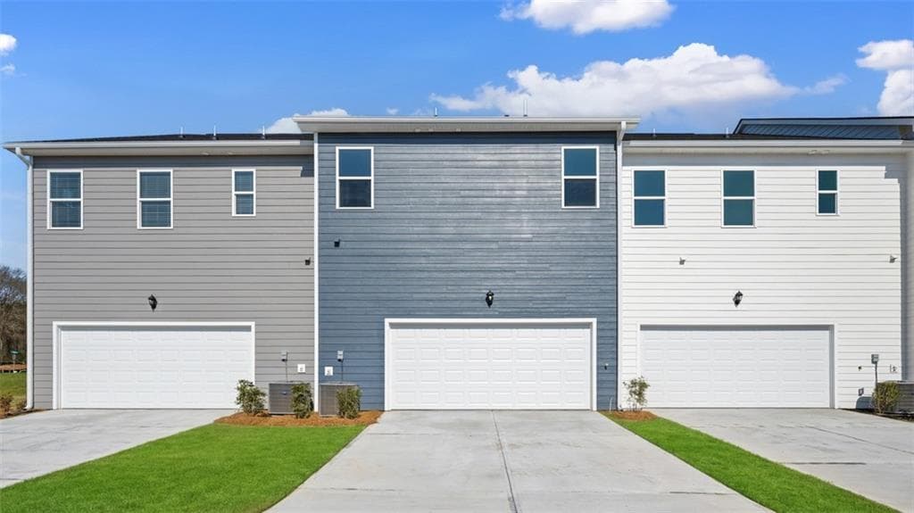 3 bedroom, 3 bathroom, 1,812 sq ft townhouse for sale at 455 Tate Street, Monroe, GA 30655 — photo 2