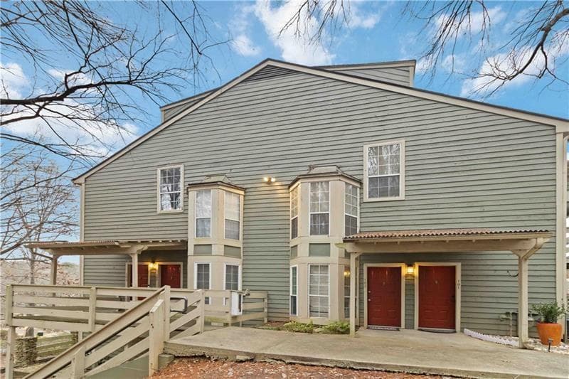 2 bedroom, 1 bathroom, 1,039 sq ft condominium for sale at 103 Riverview Drive, Marietta, GA 30067 — photo 2