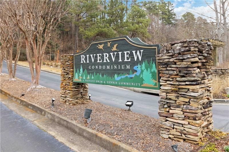 2 bedroom, 1 bathroom, 1,039 sq ft condominium for sale at 103 Riverview Drive, Marietta, GA 30067 — photo 3