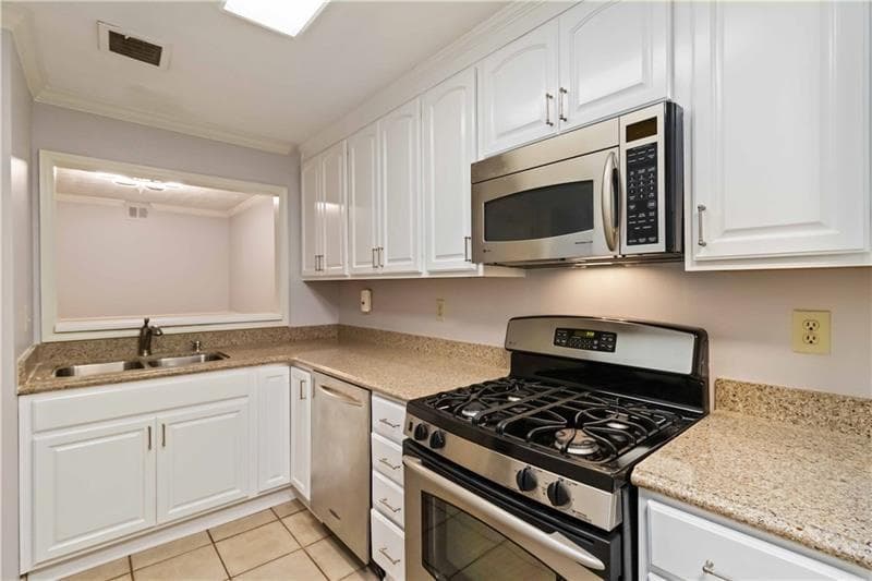 2 bedroom, 1 bathroom, 1,039 sq ft condominium for sale at 103 Riverview Drive, Marietta, GA 30067 — photo 8