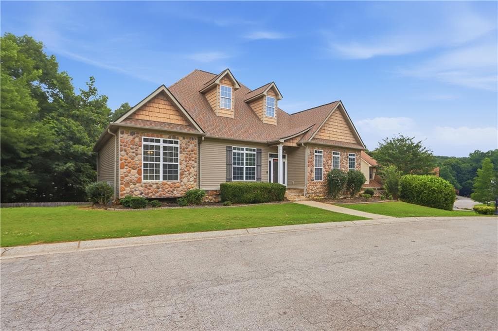 4 bedroom, 3 bathroom, 2,025 sq ft single family residence for sale at 318 Crest Pointe, Bremen, GA 30110 — photo 2
