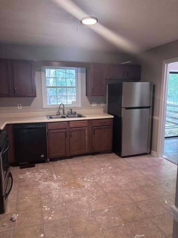 3 bedroom, 2 bathroom single family residence for rent at 1634 Kimble Drive, Marietta, GA 30064 for $2,200 a month — photo 3