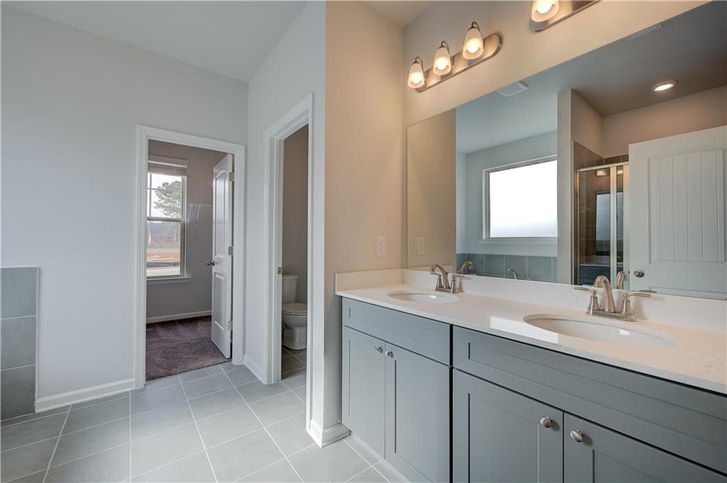 6 bedroom, 5 bathroom, 3,868 sq ft single family residence for sale at 748 Dunlake Way, Locust Grove, GA 30248 — photo 6