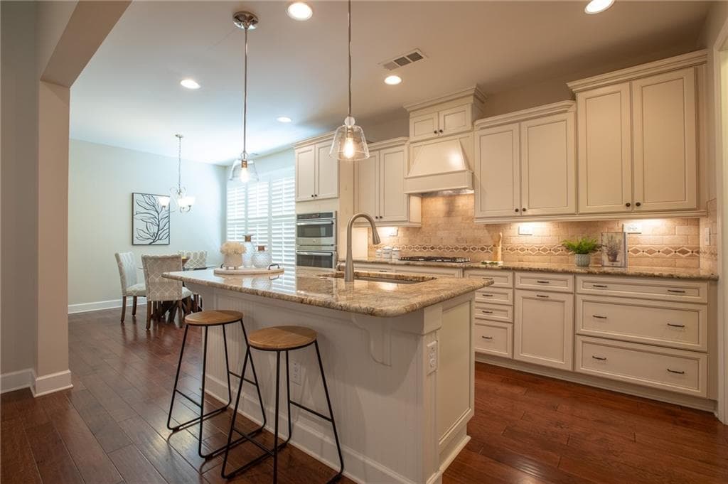 4 bedroom, 4 bathroom, 2,858 sq ft single family residence for sale at 4042 Lavender Point, Gainesville, GA 30504 — photo 3