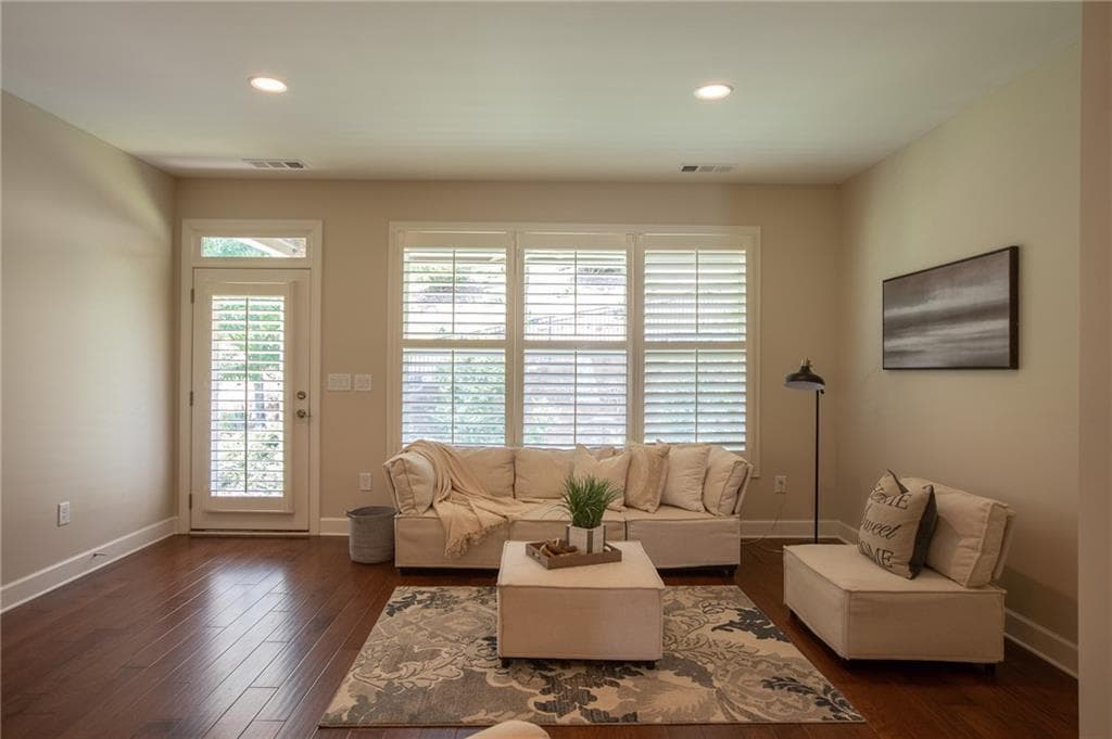 4 bedroom, 4 bathroom, 2,858 sq ft single family residence for sale at 4042 Lavender Point, Gainesville, GA 30504 — photo 10
